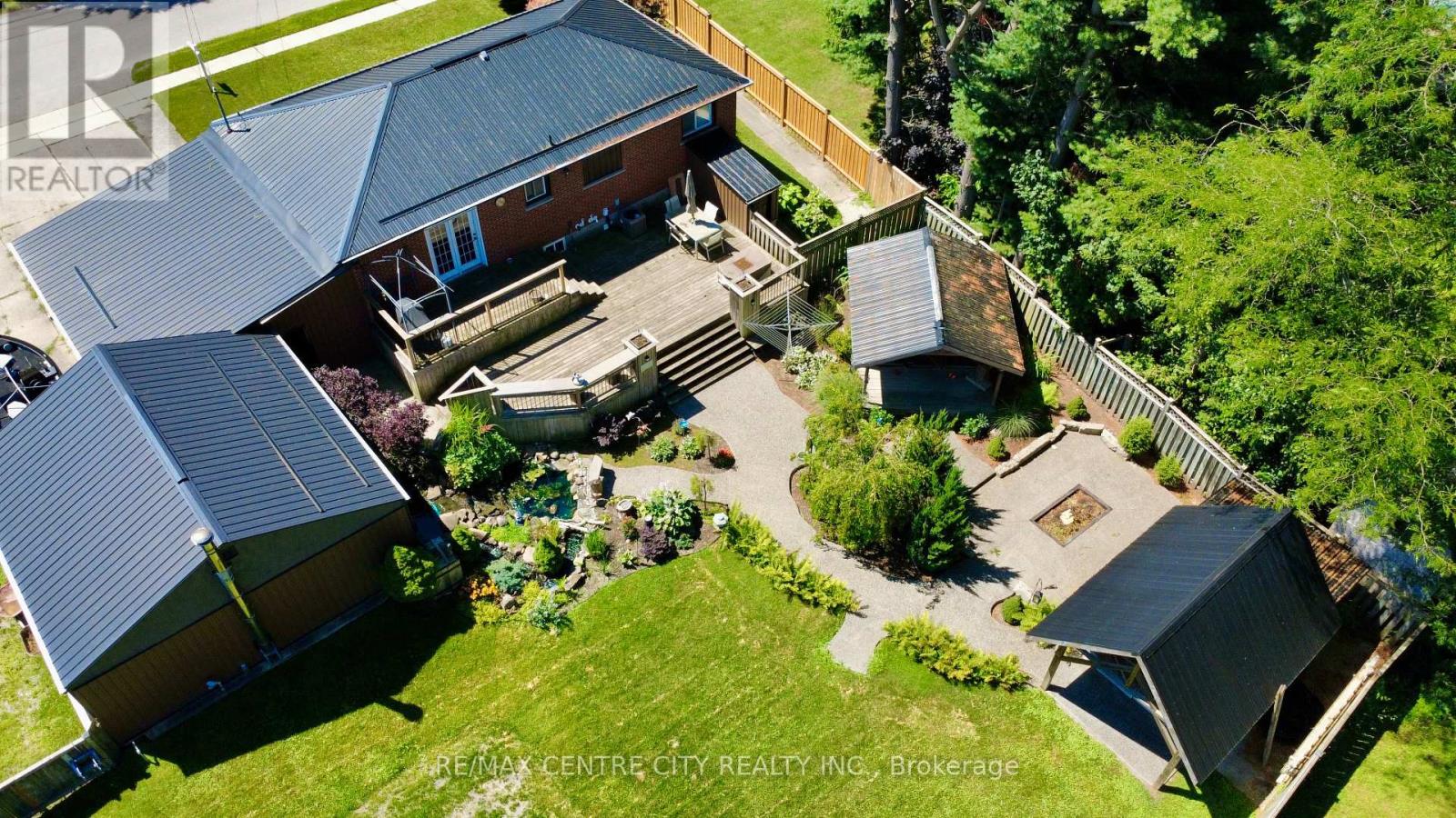 22 Charles St, Thames Centre, ON N0L 1G2