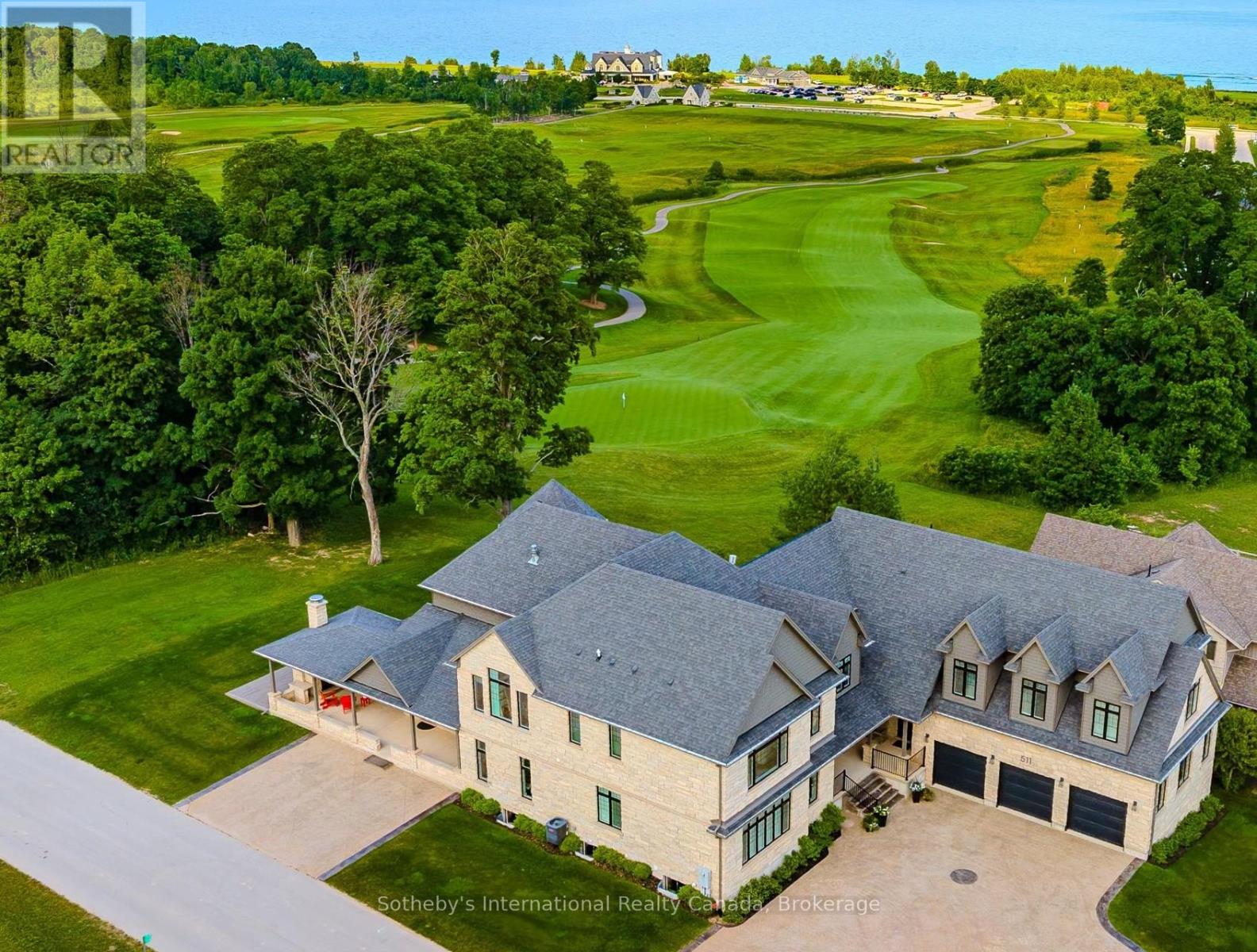 511 Algonquin Trl, Georgian Bluffs, ON N0H 1S0
