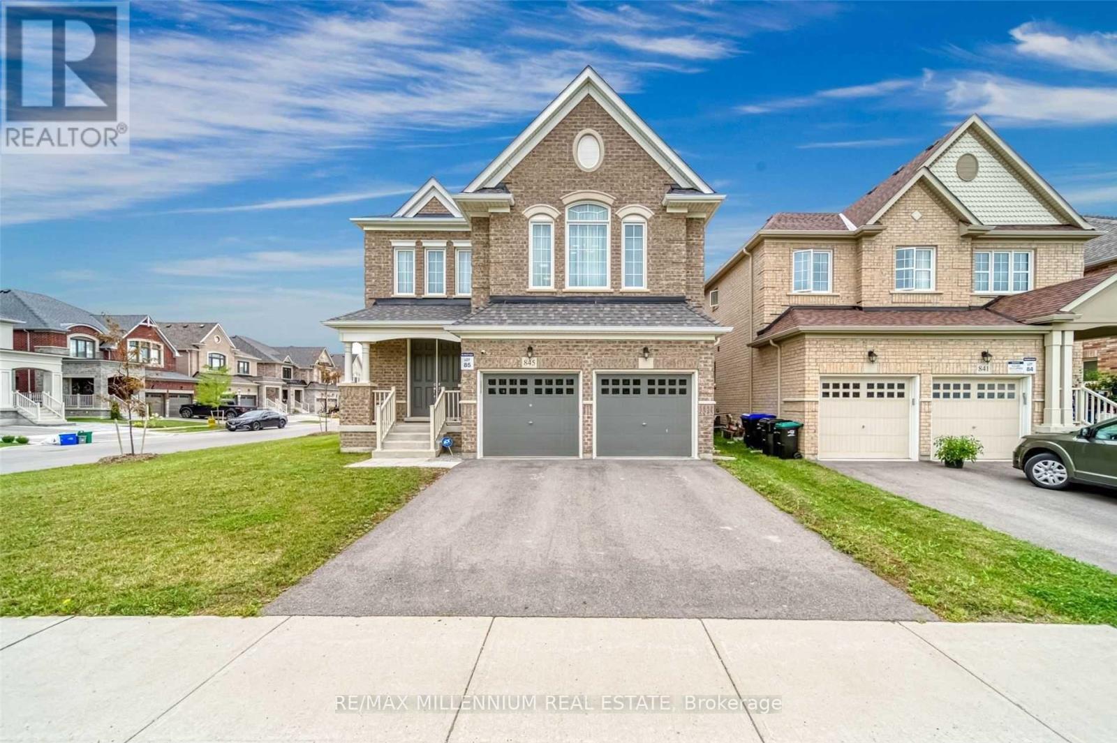 845 Langford Blvd, Bradford West Gwillimbury, ON L3Z 2A4