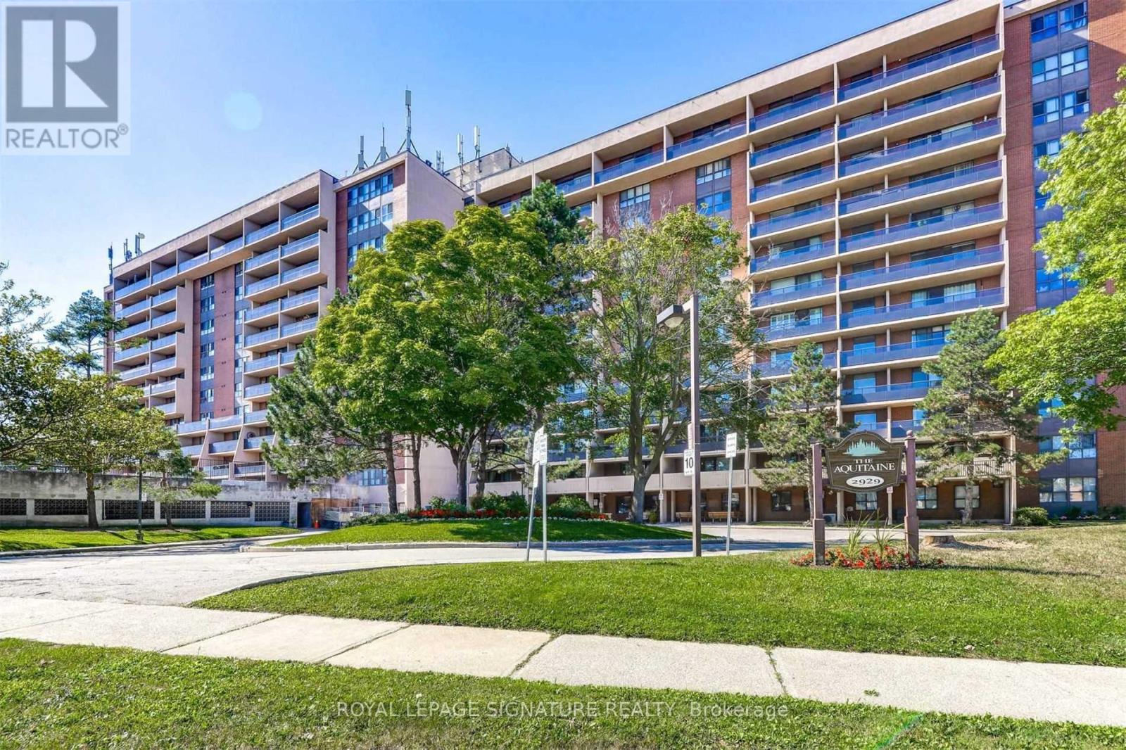 902 2929 Aquitaine Ave, Mississauga, ON L5N 2C7