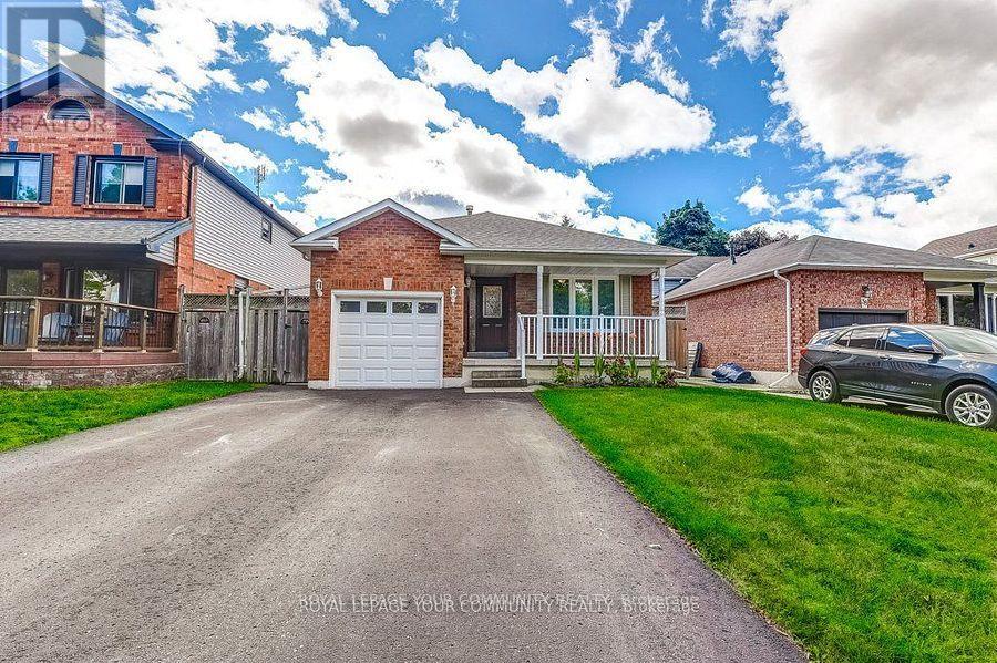 36 Stirling Ave, Clarington Courtice, ON L1E 1X5