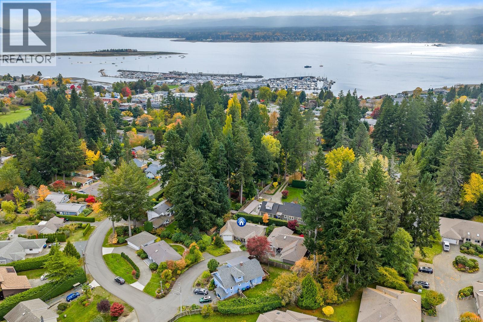 1861 Queens Ave, Comox, BC V9M 2B8