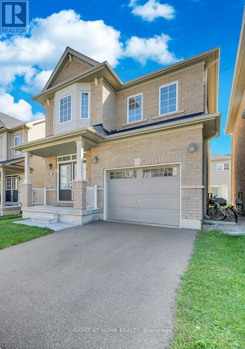 32 Mccargow Dr, Haldimand, ON N3W 0C3