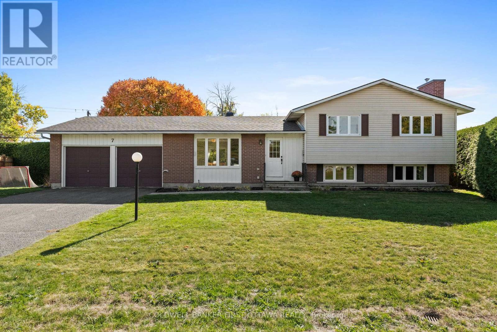 7 Middlewood Ct, Ottawa, ON K0A 3P0