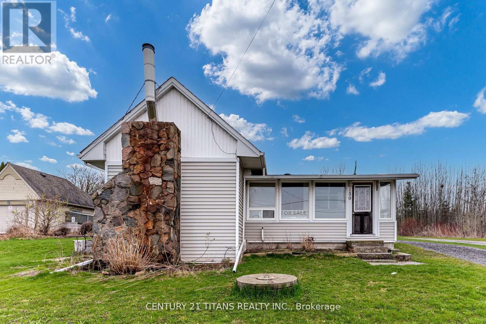 130 W Beach Rd, Clarington, ON L1C 3K3