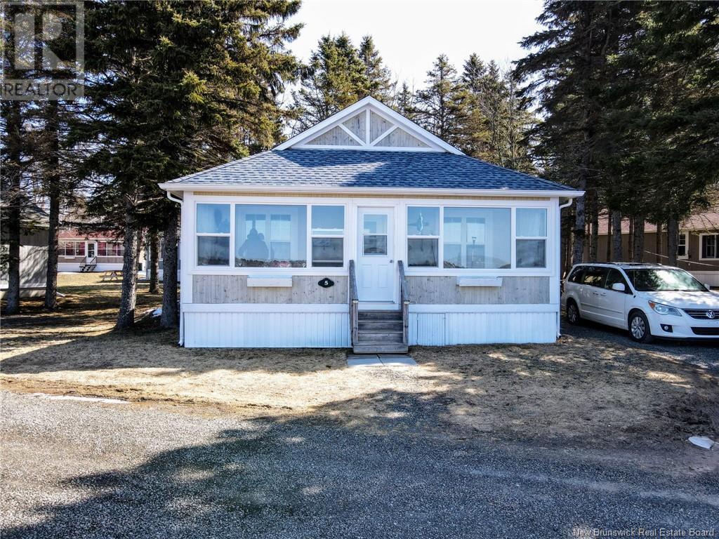 23 Acadie Unit 5, Bouctouche, NB E4S 1T6