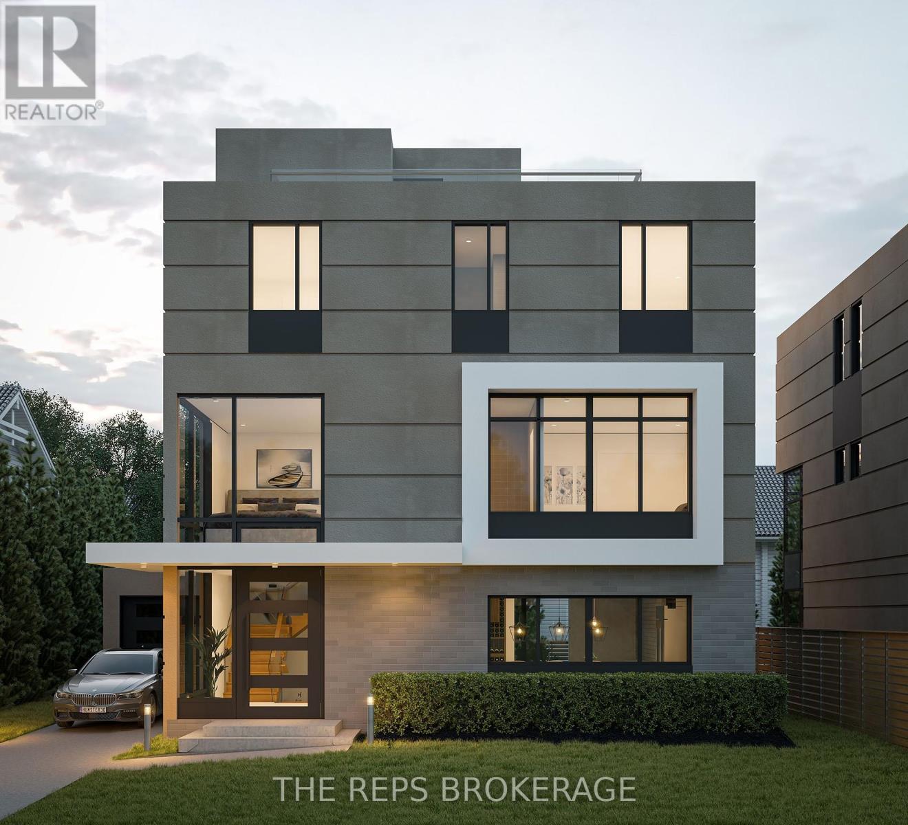 348 Princeton Ave S, Ottawa, ON K2A 0M4