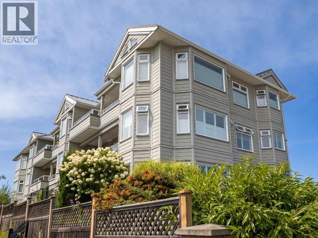 202-4685 Joyce Ave, Powell River, BC V8A 3B5