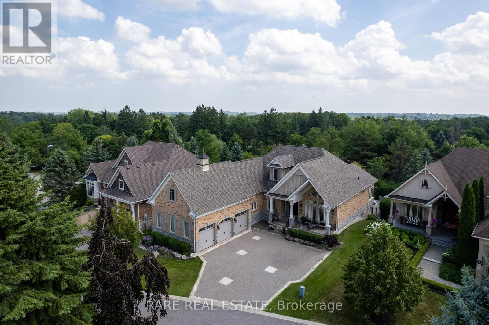 40 Country Club Dr, King, ON L7B 1M5