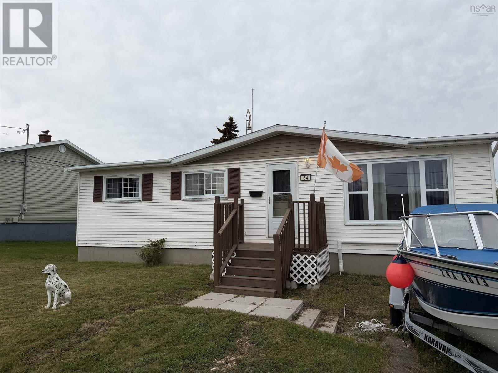 64 Macnamara Dr, Glace Bay, NS B1A 6A7