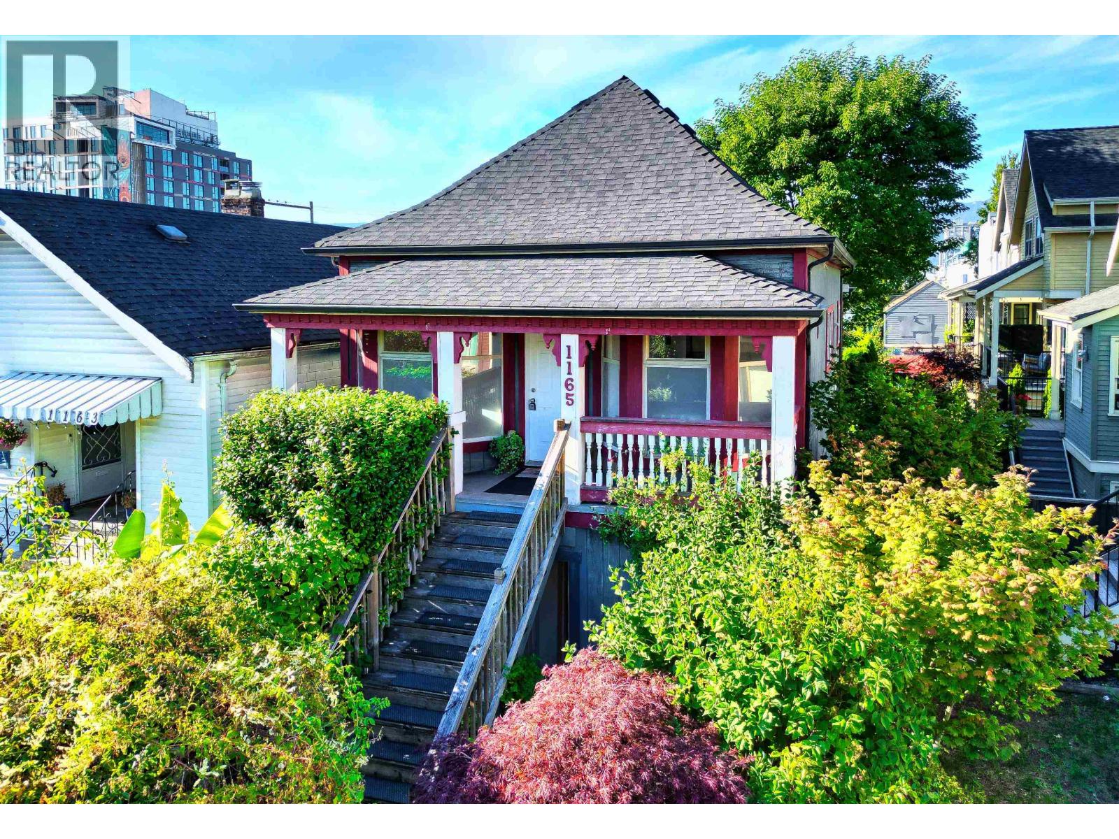 1165 E Pender St, Vancouver, BC V6A 1W6