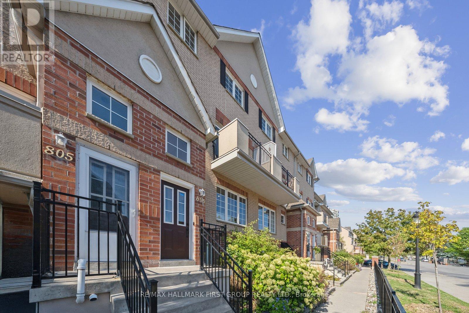 806 1400 The Esplanade Rd N, Pickering, ON L1V 6V2