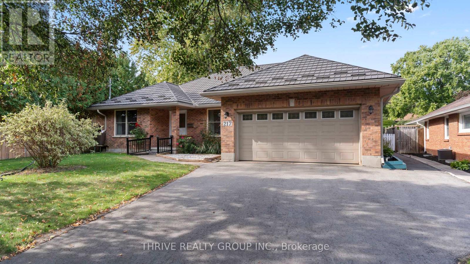 217 Mary Ave, London, ON N6J 3L8