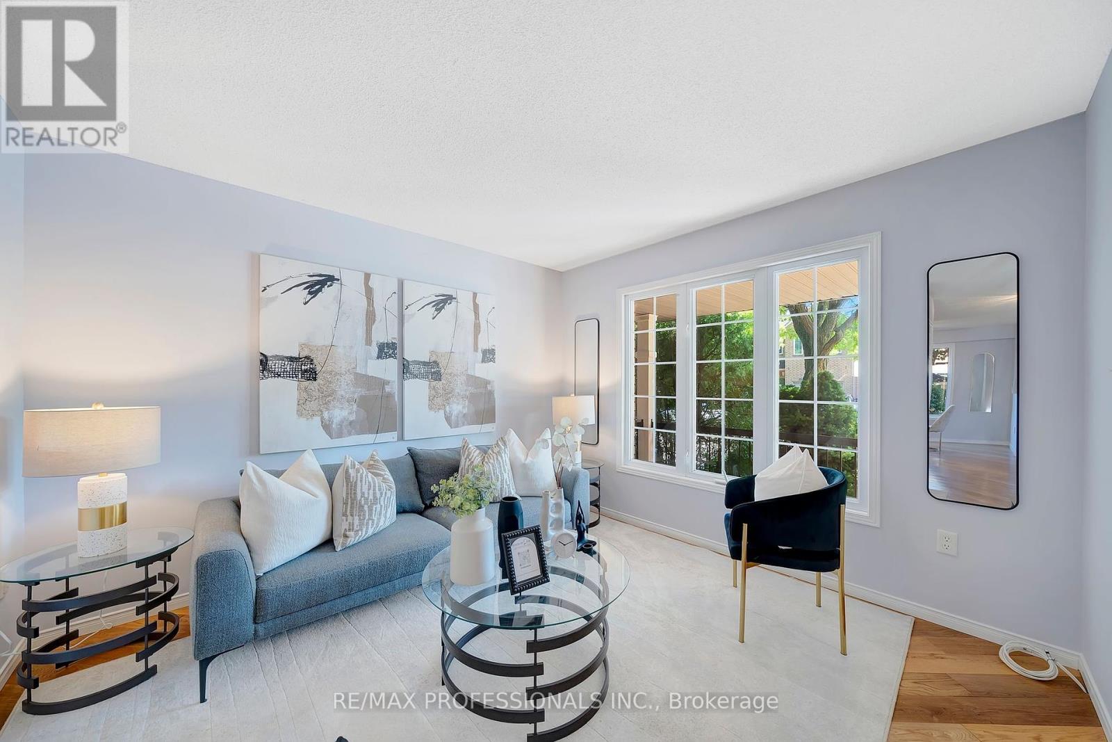2159 Blue Ridge Ln, Oakville, ON L6M 3W7