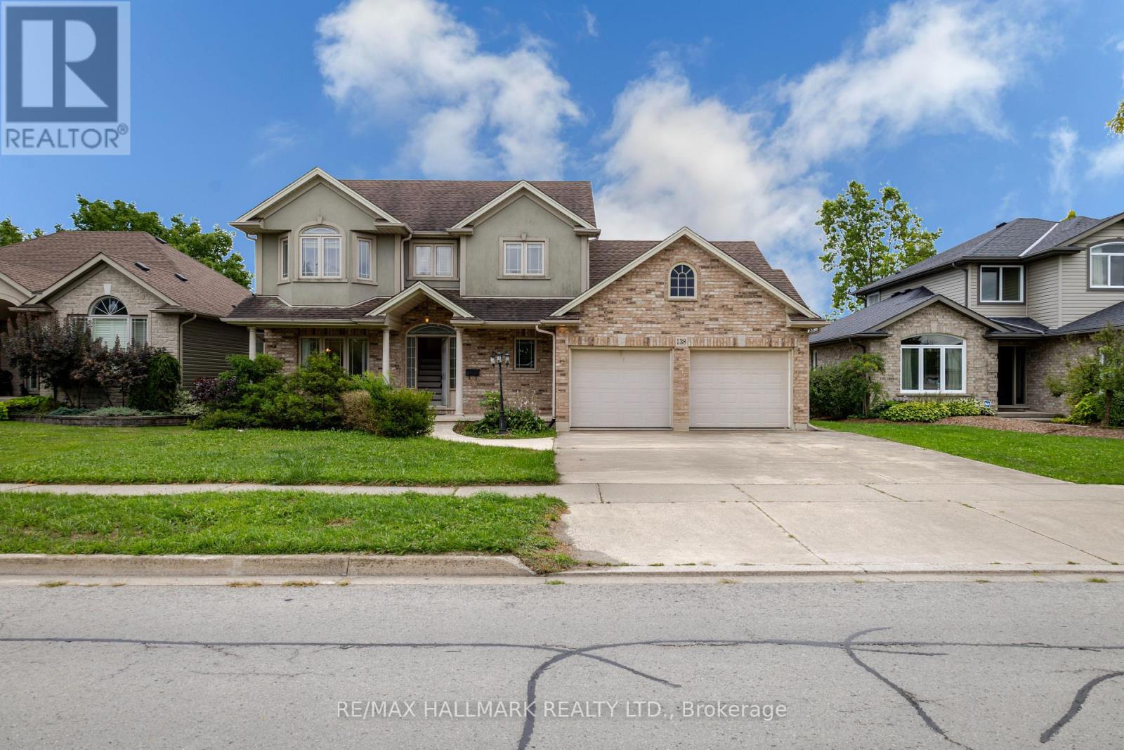 138 Colbeck Dr, Welland, ON L3C 7M1