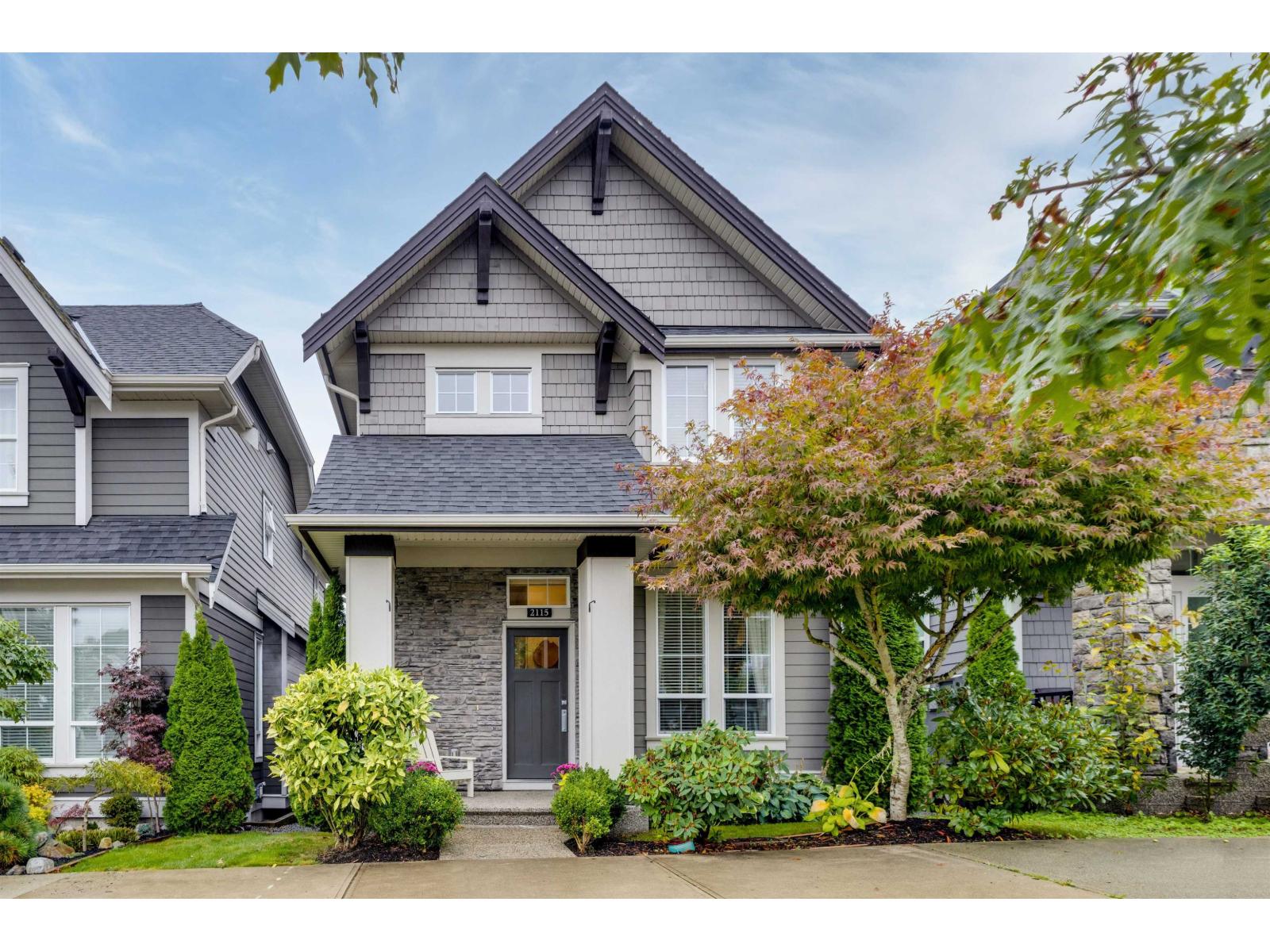 166 Street Unit 2115, Surrey, BC V3Z 9X8