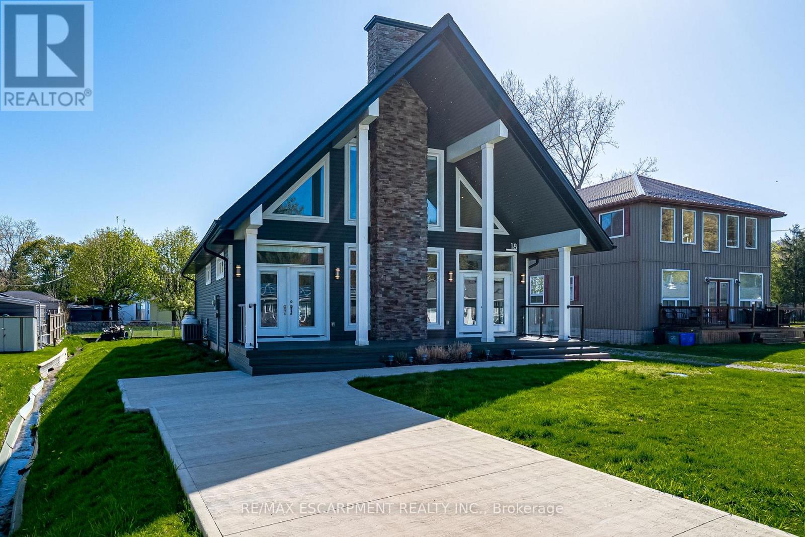 18 Walter St, Norfolk Turkey Point, ON N0E 1T0