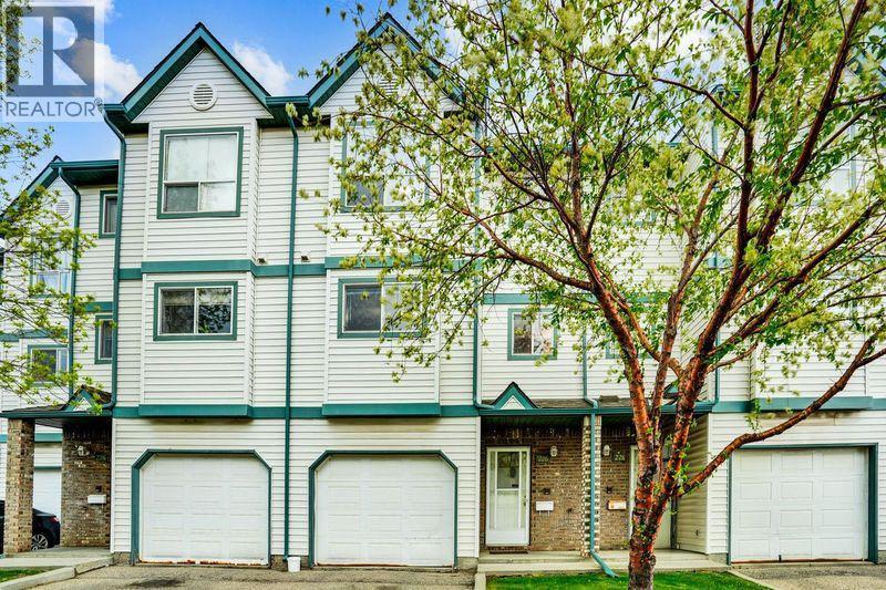 226 Anderson Grv SW, Calgary, AB T2W 6H7