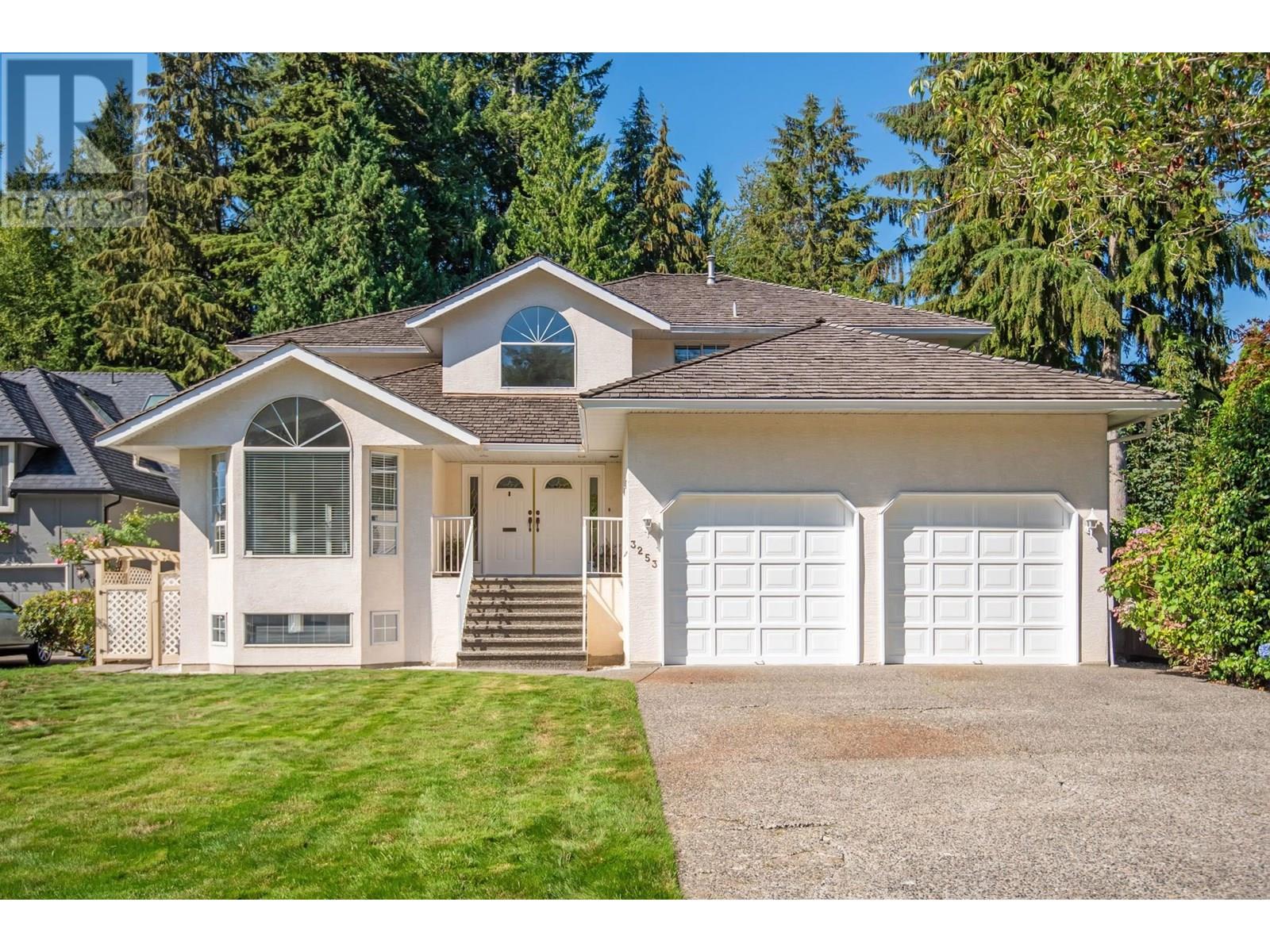 3253 Kerrstead Pl, North Vancouver, BC V7J 3T4