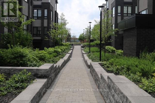 204 1100 Briar Hill Ave, Toronto, ON M6B 0A9
