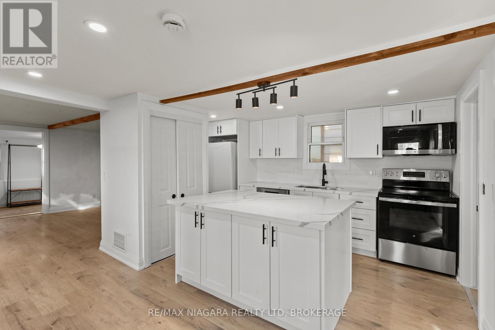 140 Clara St, Thorold, ON L2V 1K3