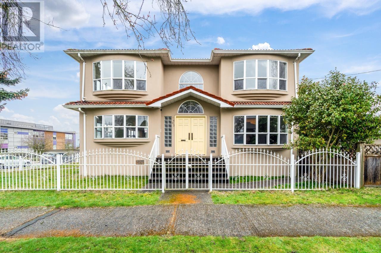 7483 Humm St, Vancouver, BC V5P 4B7