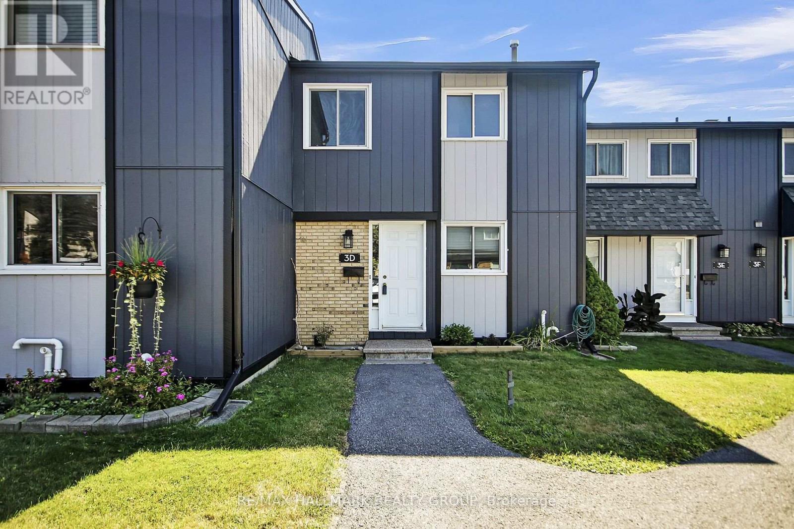 3 Spring Grove Lane #d, Ottawa, ON K2J 2C5