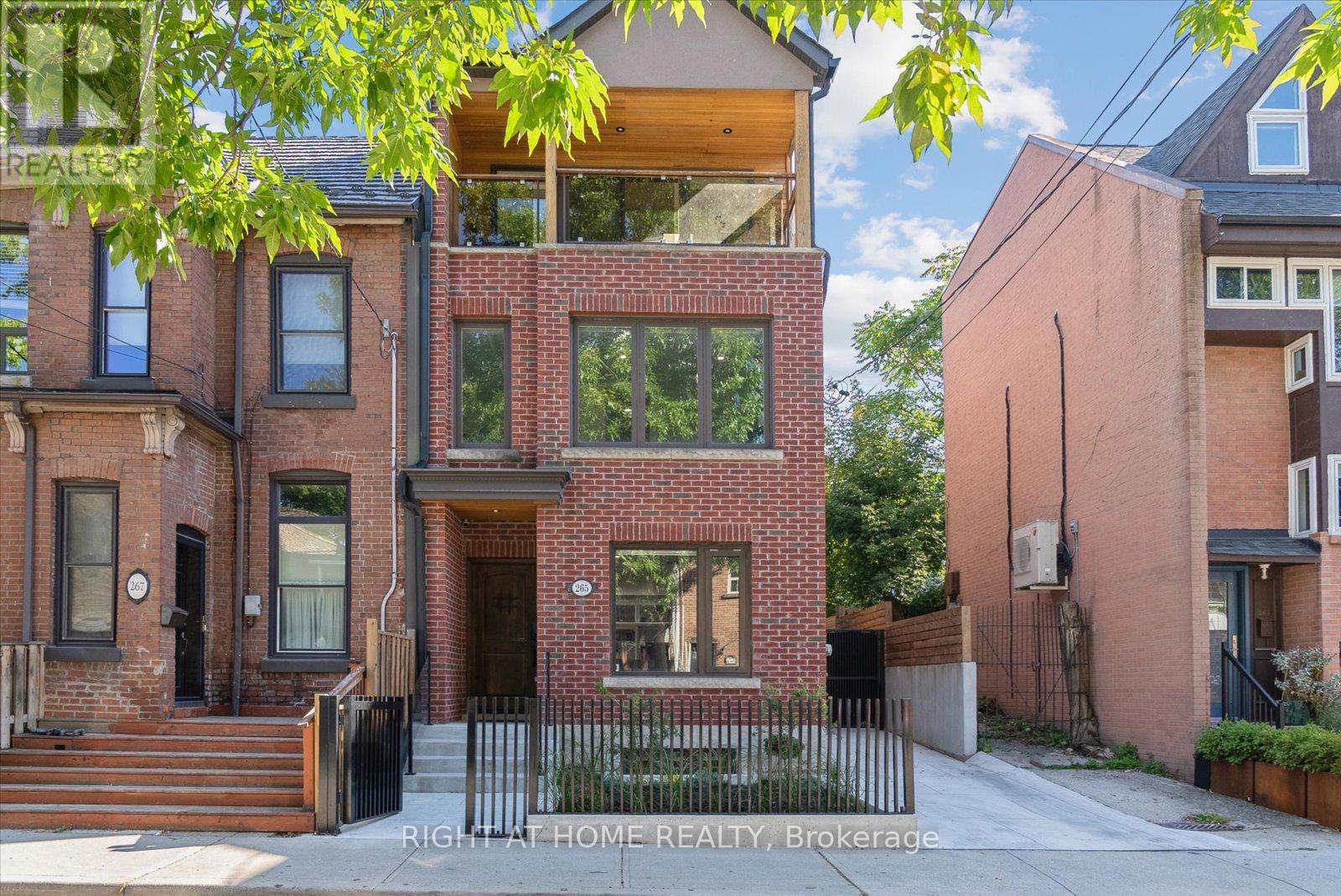 265 Ontario St, Toronto, ON M5A 2V6
