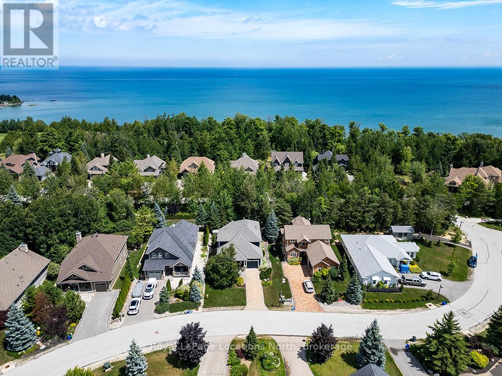 151 Rankins Cres, The Blue Mountains, ON N0H 2P0
