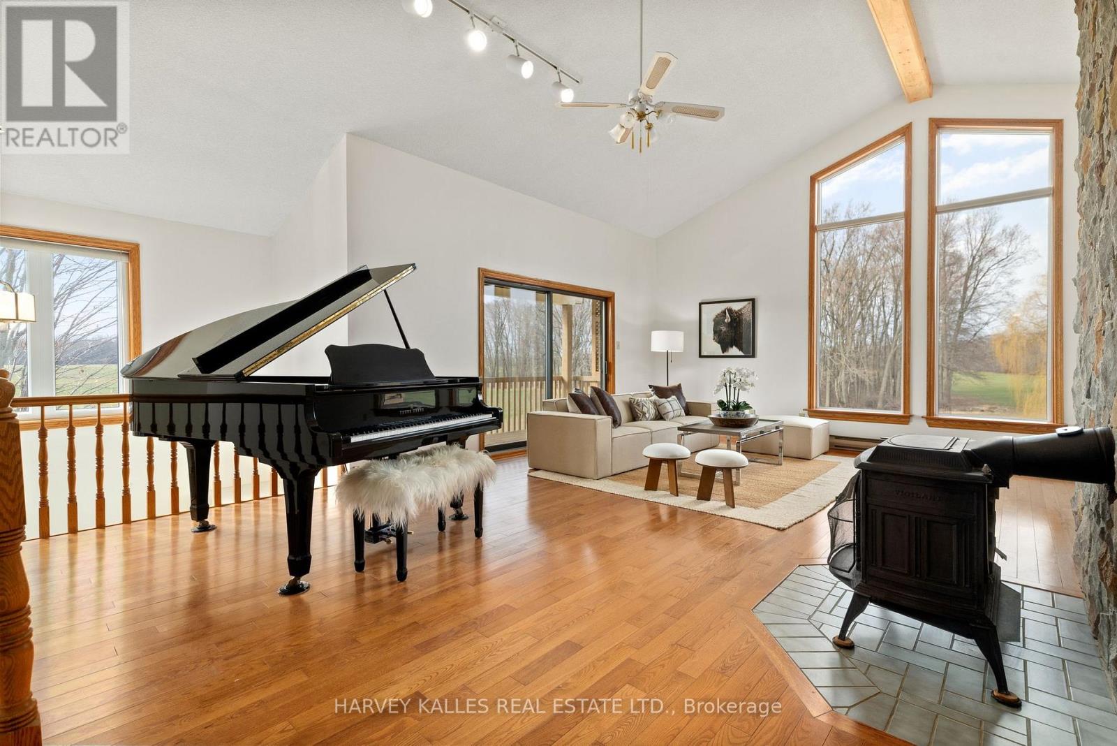 1015 County 2 Rd, Prince Edward County Hillier, ON K0K 2J0