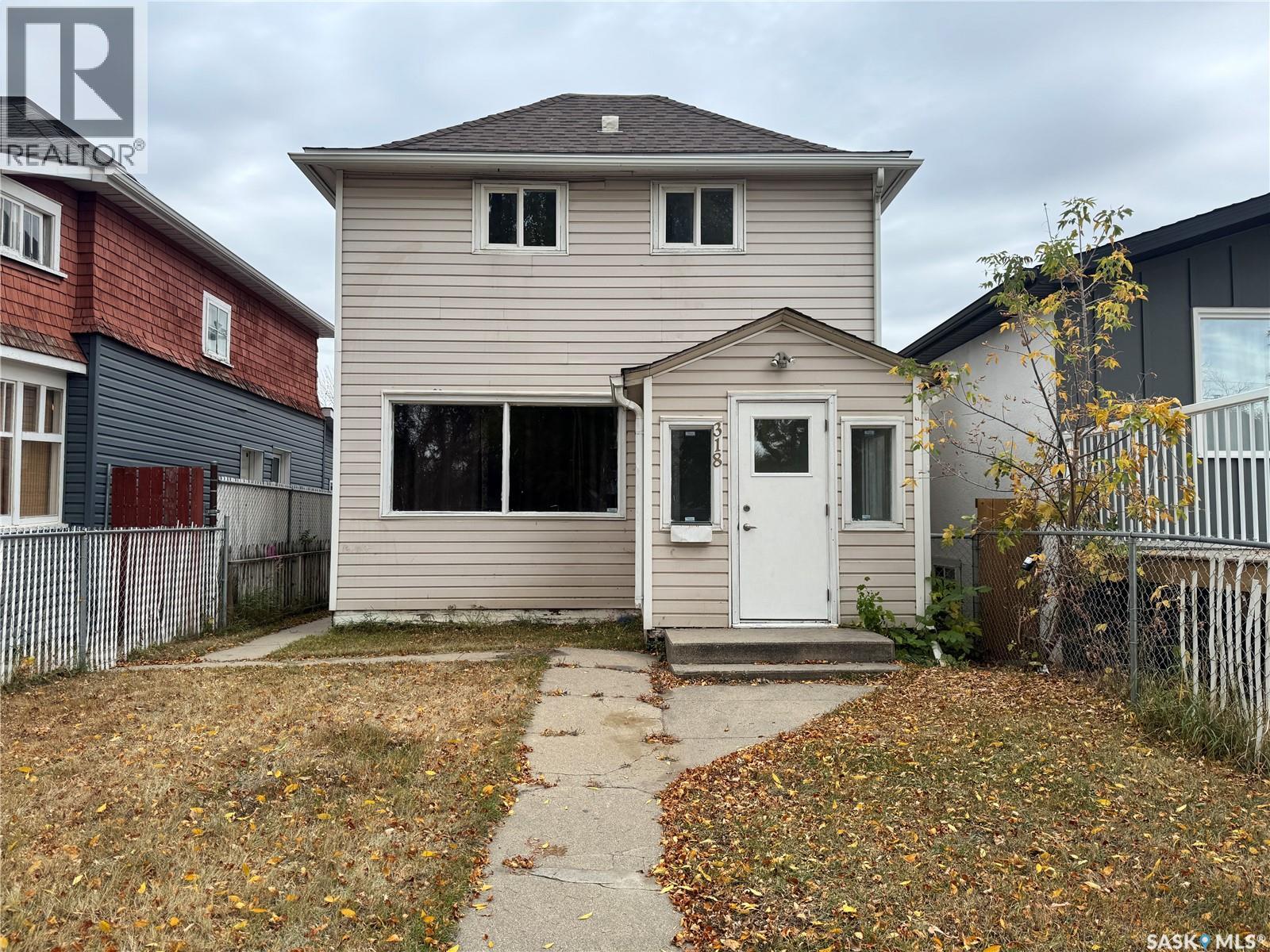 318 H Ave S, Saskatoon, SK S7M 1W3