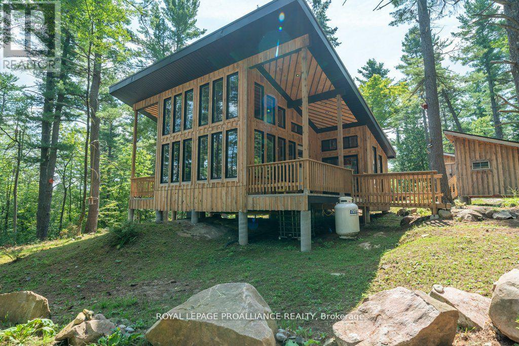 1812 Norwaylake Ln, North Frontenac, ON K0H 2M0