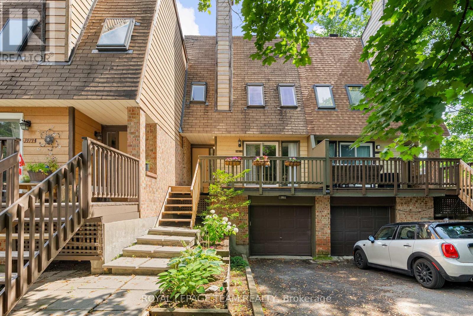 1473 Bryson Ln, Ottawa, ON K1T 2T7