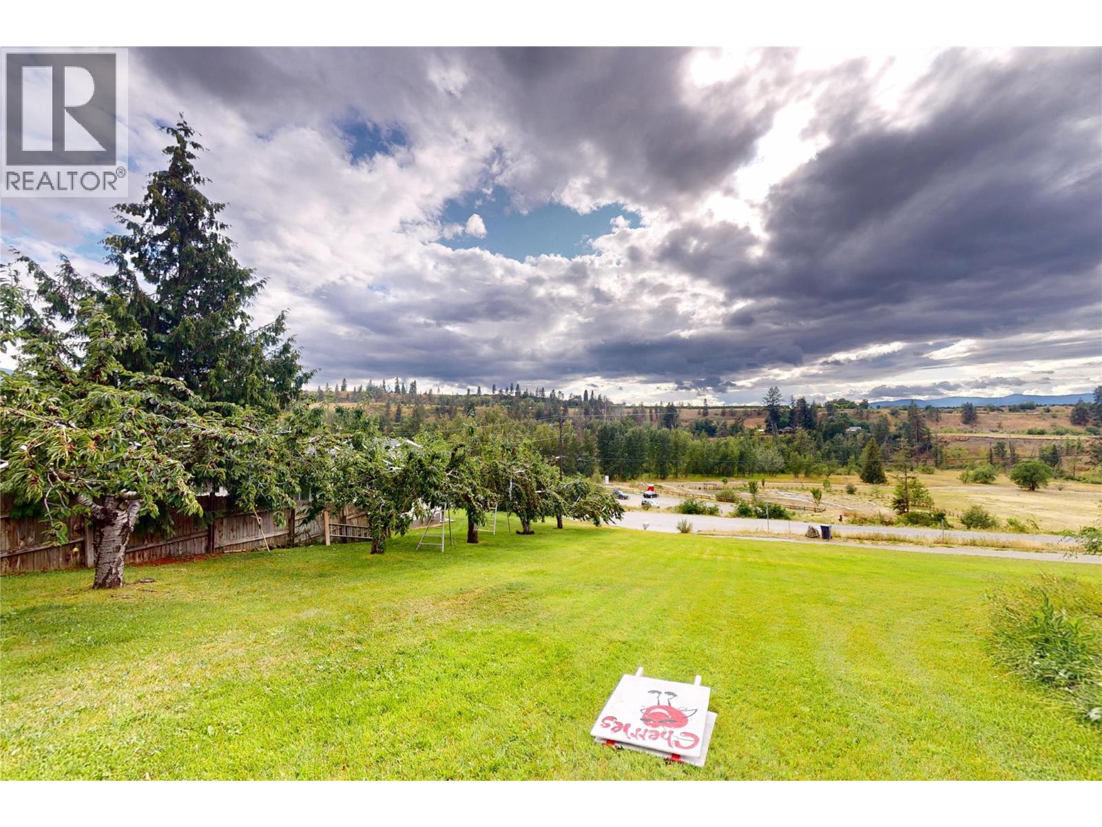 1915 Hollywood Rd S, Kelowna, BC V1X 4P5