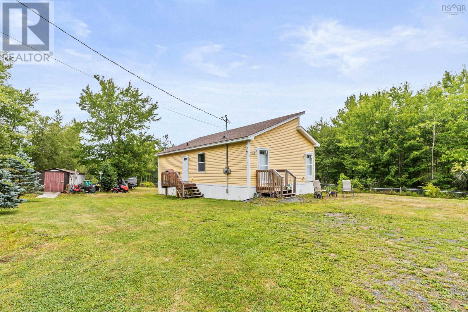 7 Mansfield Ln, Lower Sackville, NS B4C 4G1
