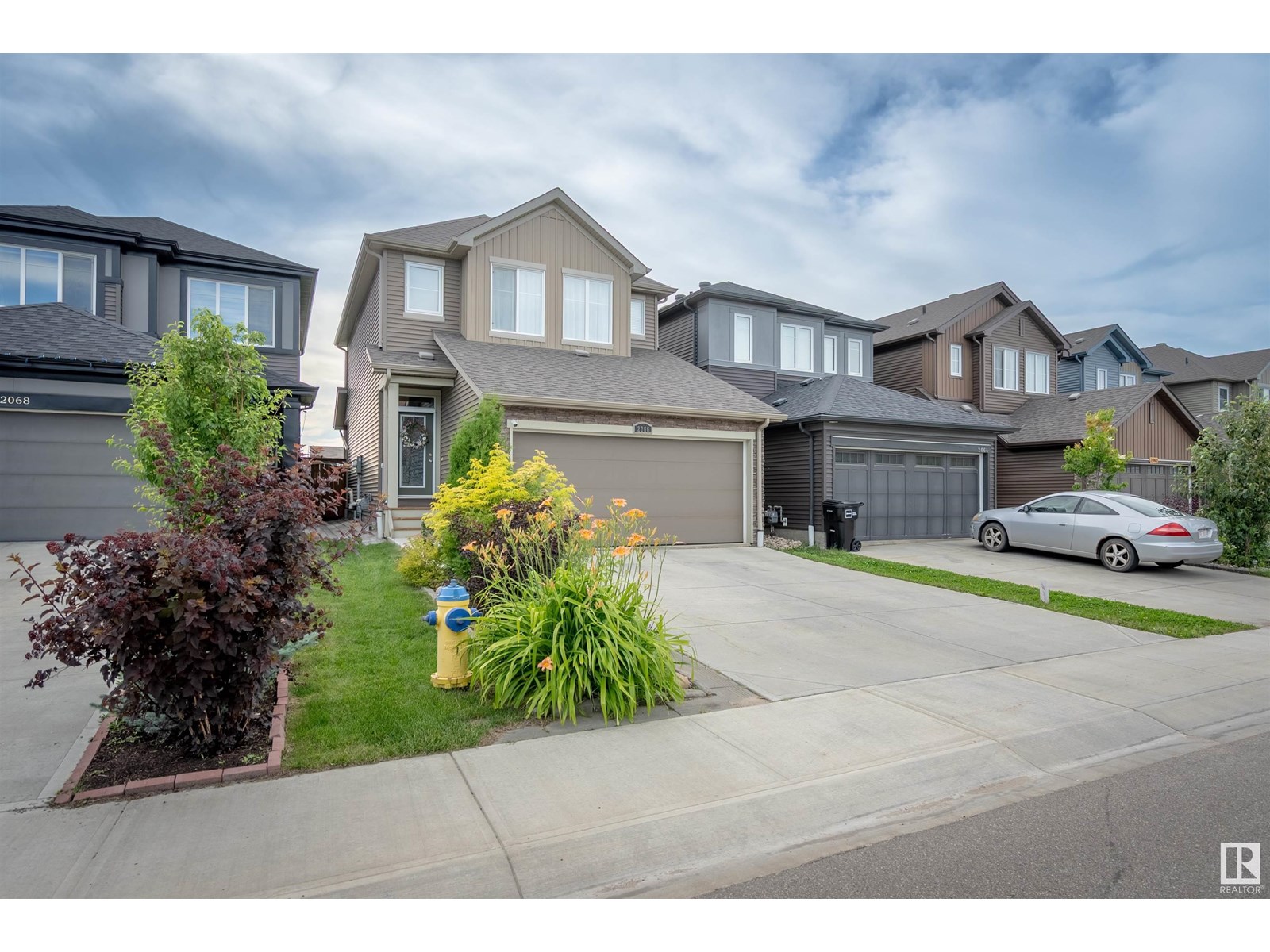 2066 Graydon Hill Cr SW, Edmonton, AB T6W 2W9