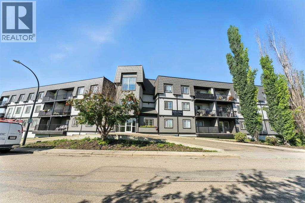 3730 50 Avenue Unit 305, Red Deer, AB T4N 3Y8