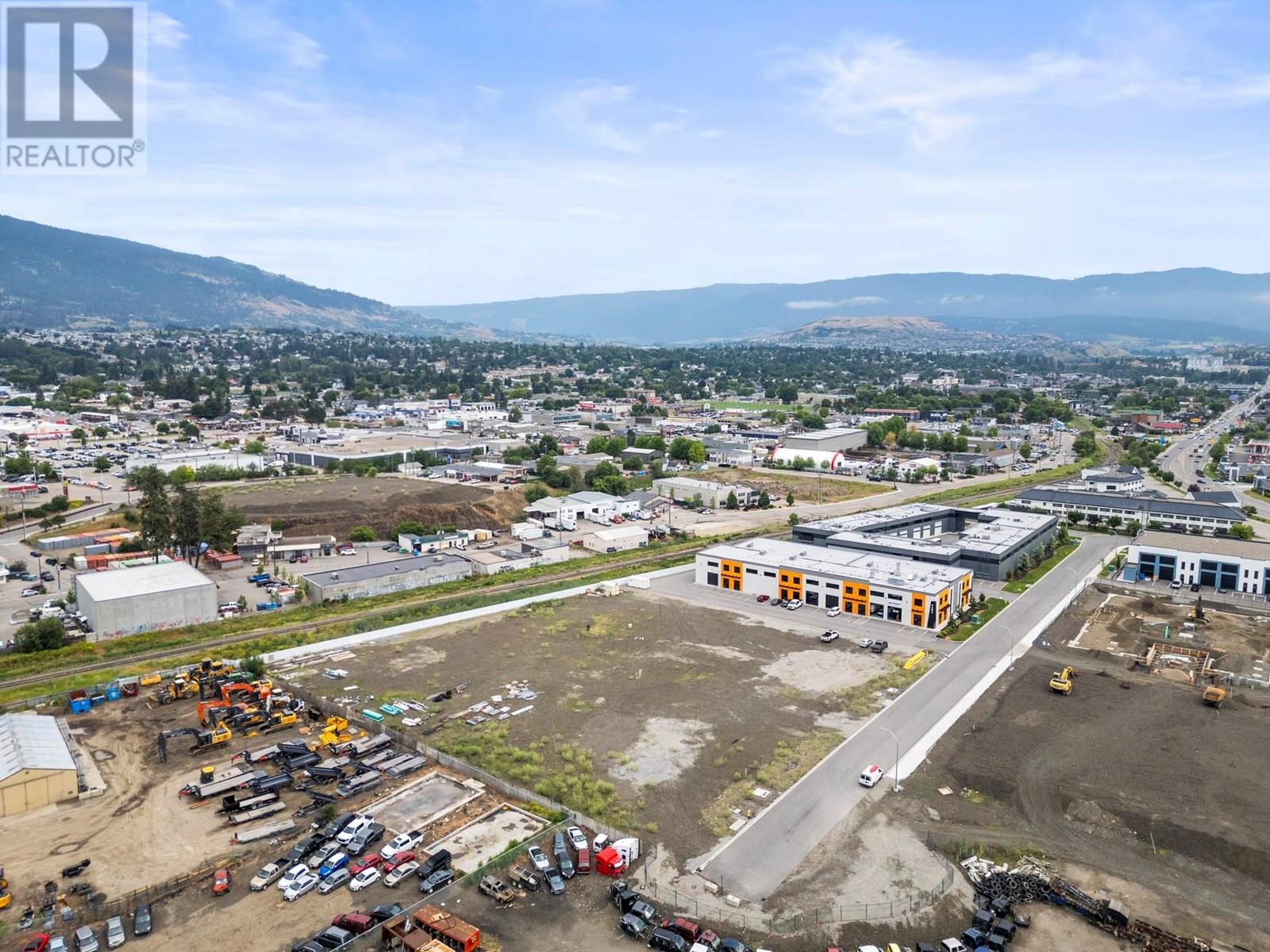 4651 Anderson Way, Vernon, BC V1T 0E3