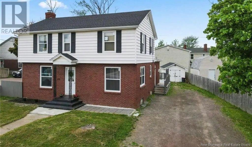 10 Macbeath Ave, Moncton, NB E1C 6Y9