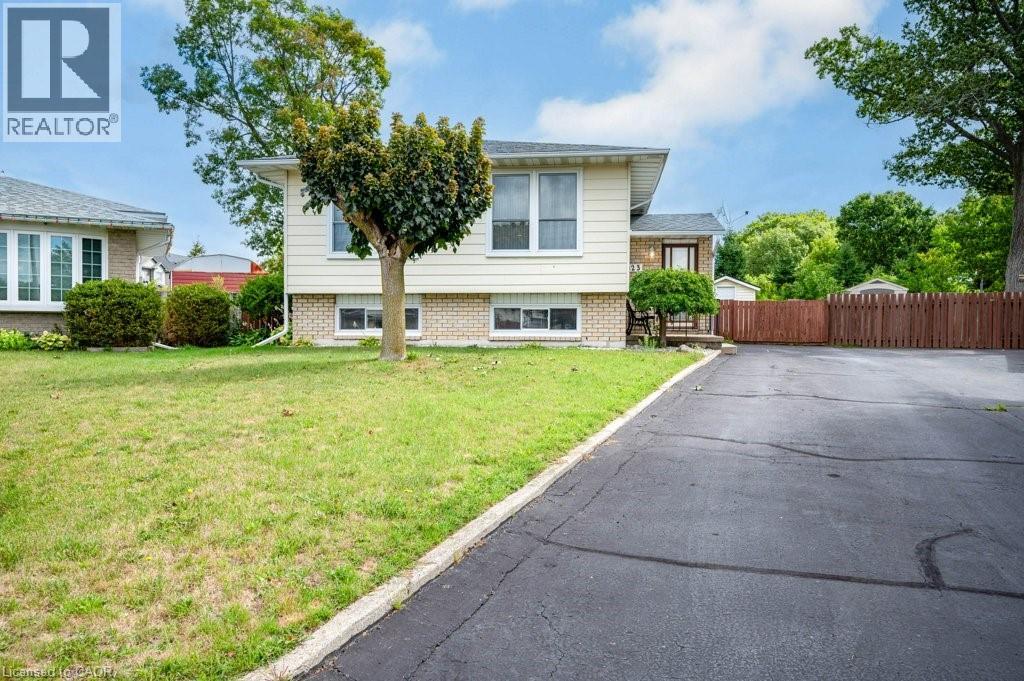 23 Sekura Pl, Cambridge, ON N1R 7G3