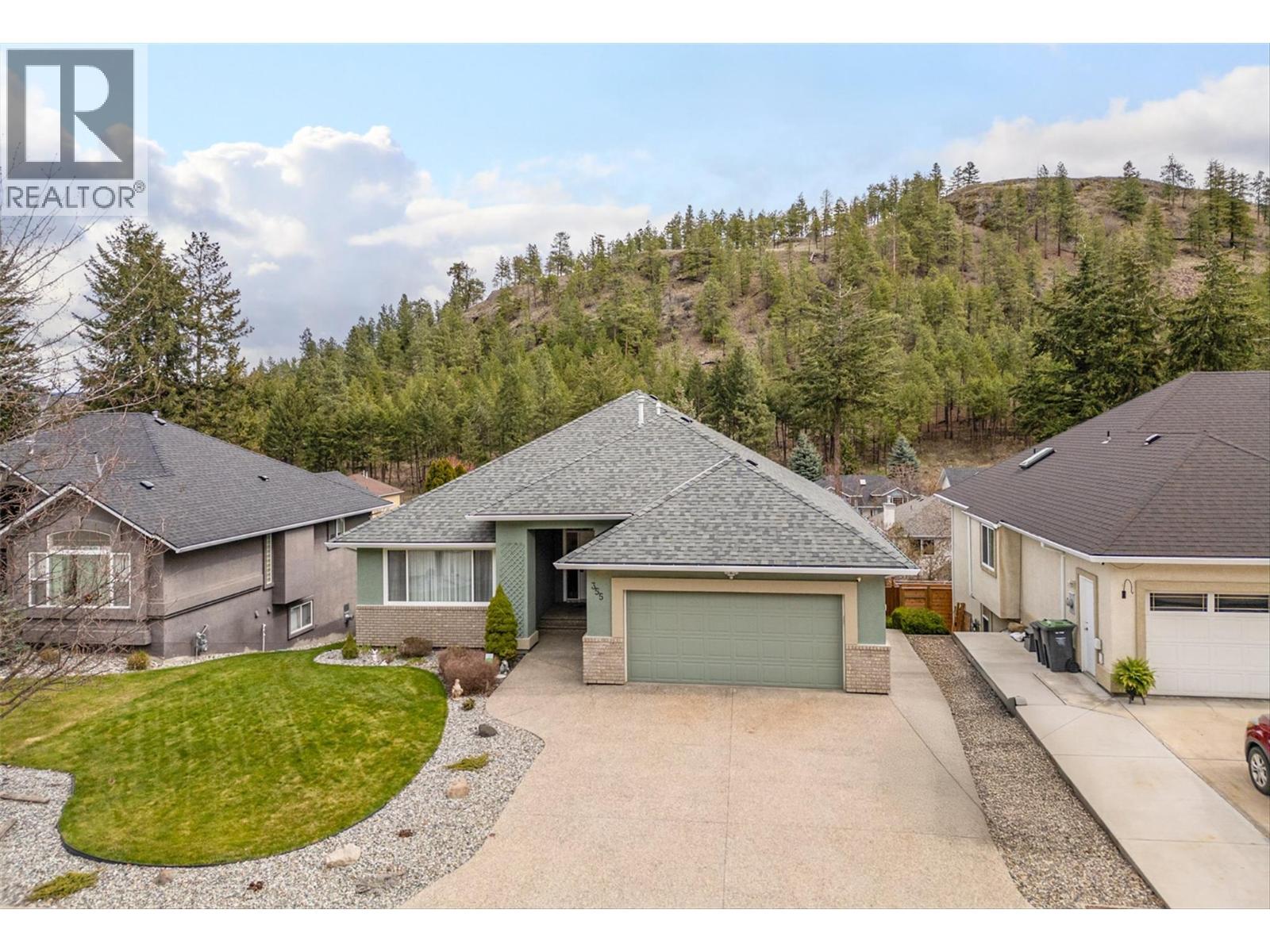 355 Woodpark Cres, Kelowna, BC V1V 2L4