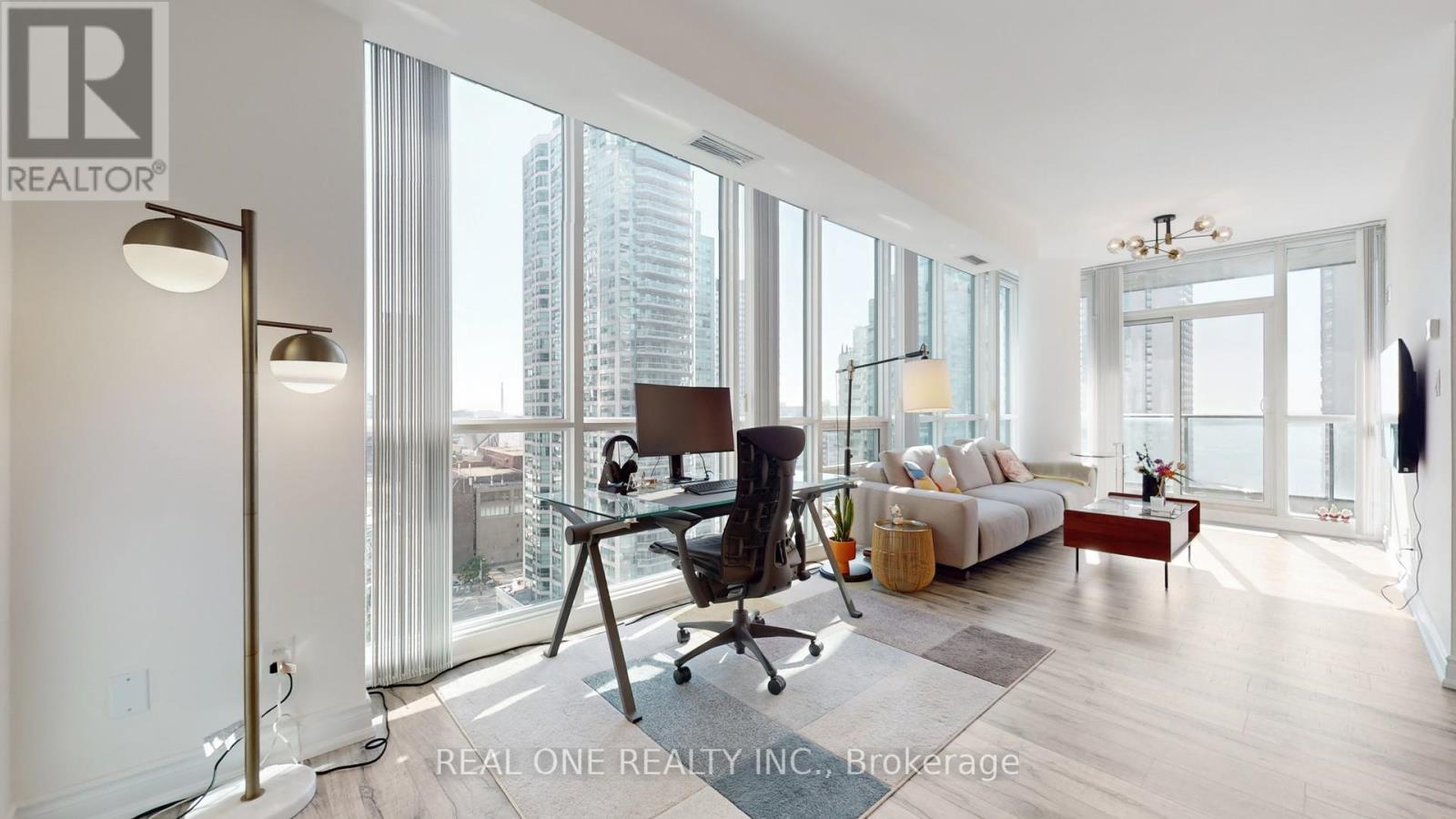1708 33 Bay St, Toronto, ON M5J 0A3