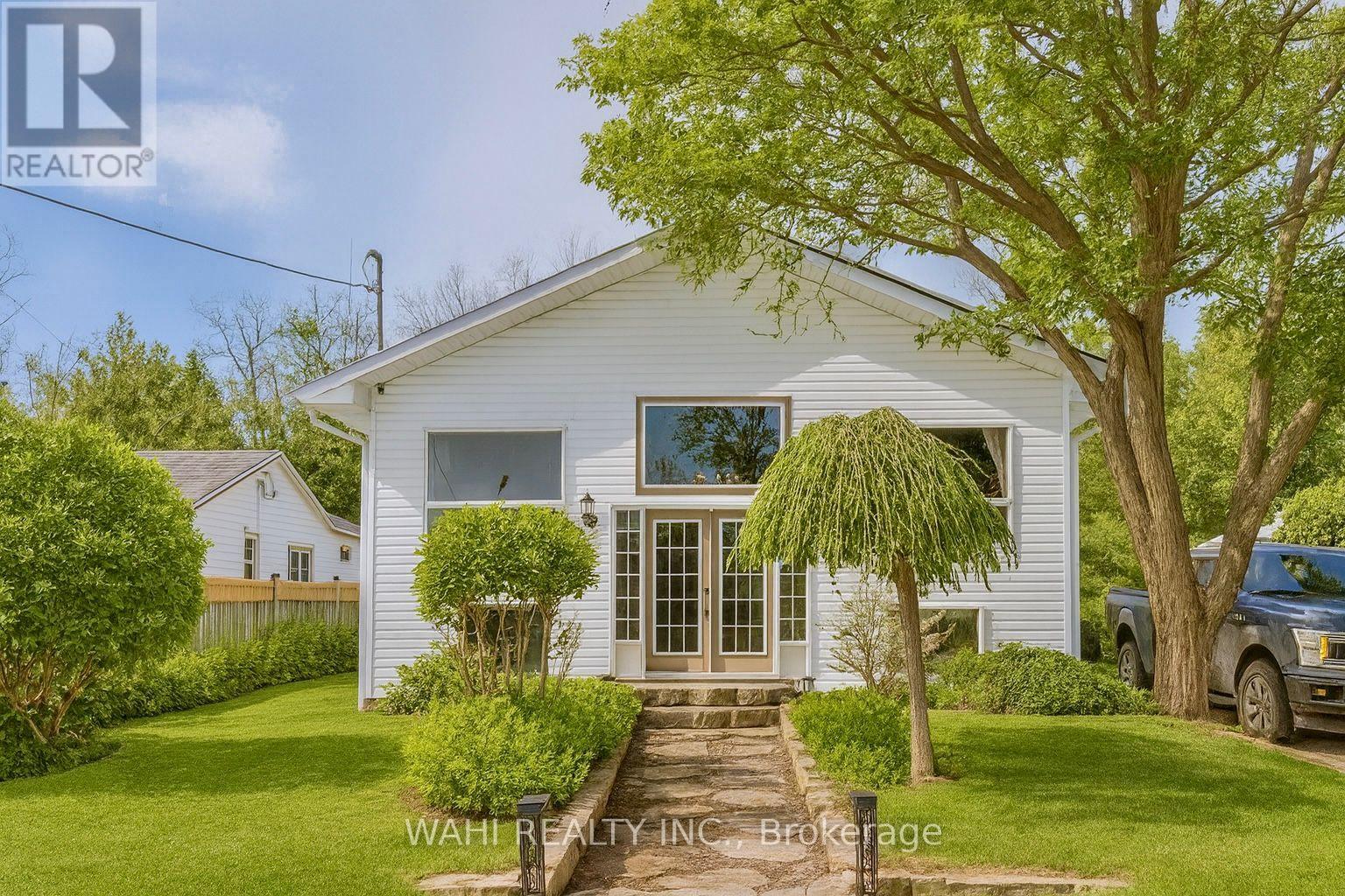 1336 Maple Rd, Innisfil, ON L0L 1C0