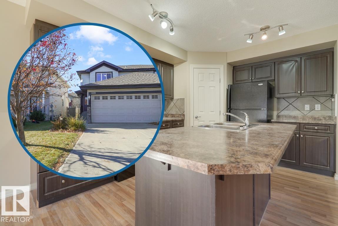 1323 Cunningham Dr SW, Edmonton, AB T6W 1R8