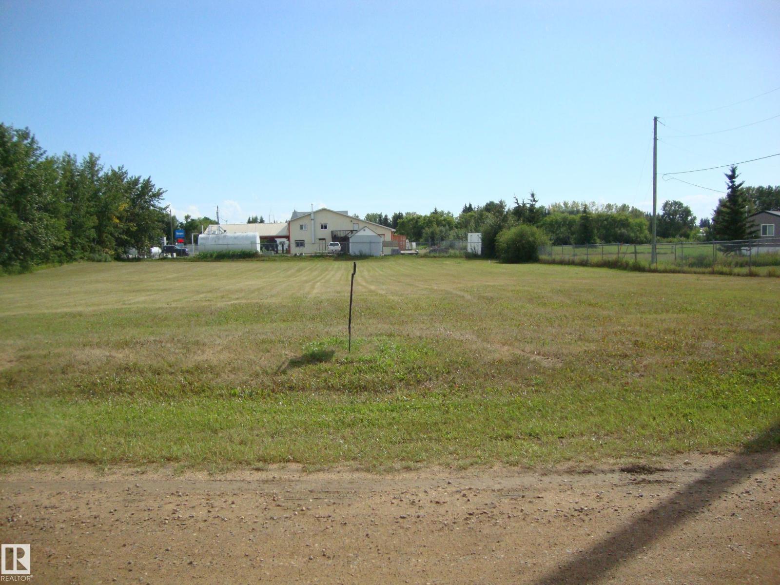 810 2 St, Thorhild, AB T0A 3J0
