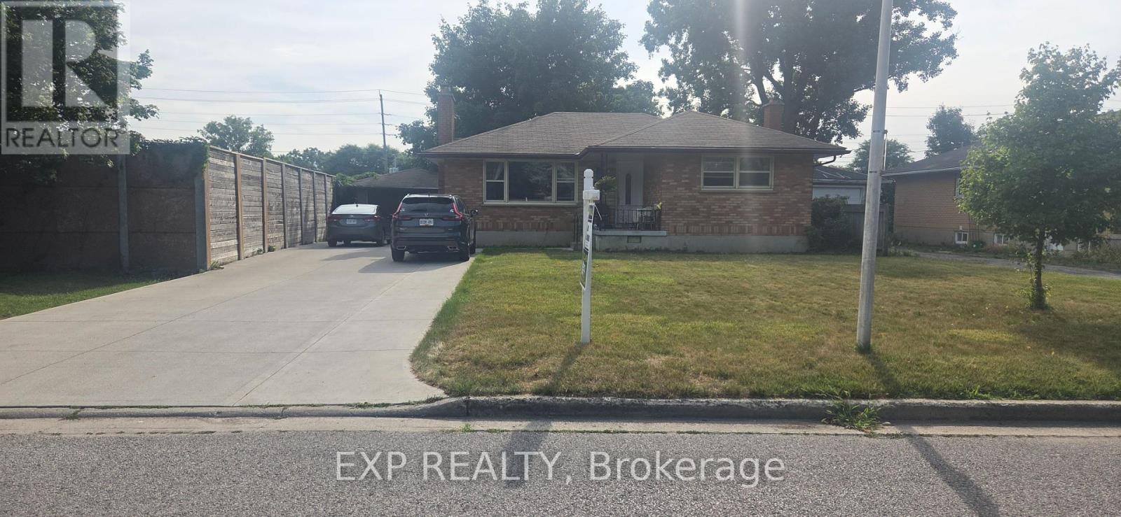 21 Irving Pl, London, ON N5V 2H7