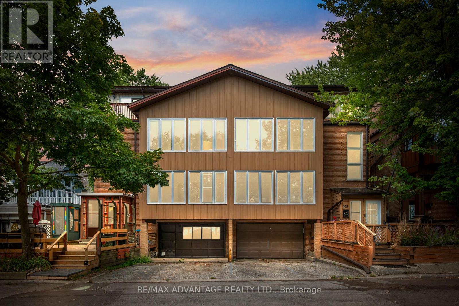 108 Hubbard Blvd, Toronto, ON M4E 1A6