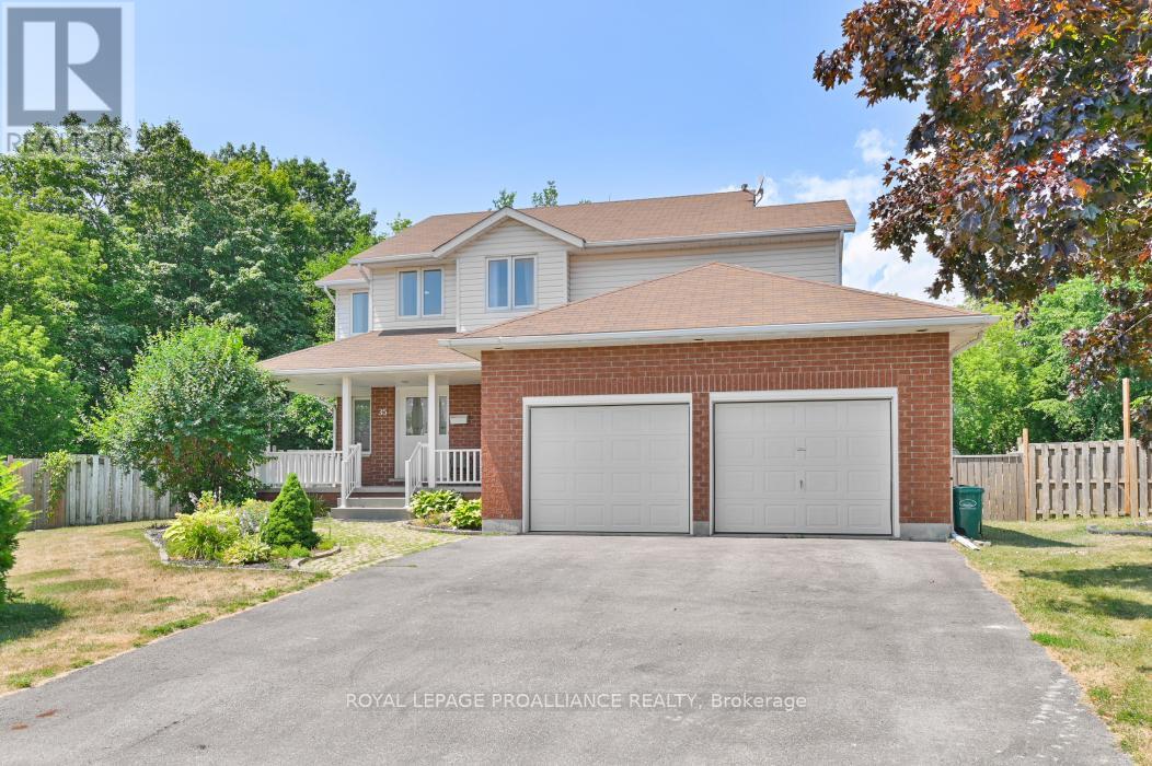 35 Loraine Ave, Quinte West, ON K8V 6M1
