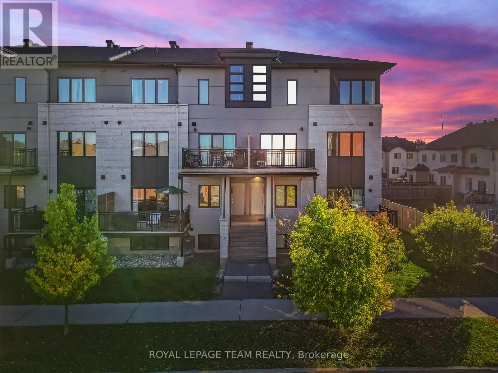 440 Via Verona Avenue #c, Ottawa, ON K2J 6B3