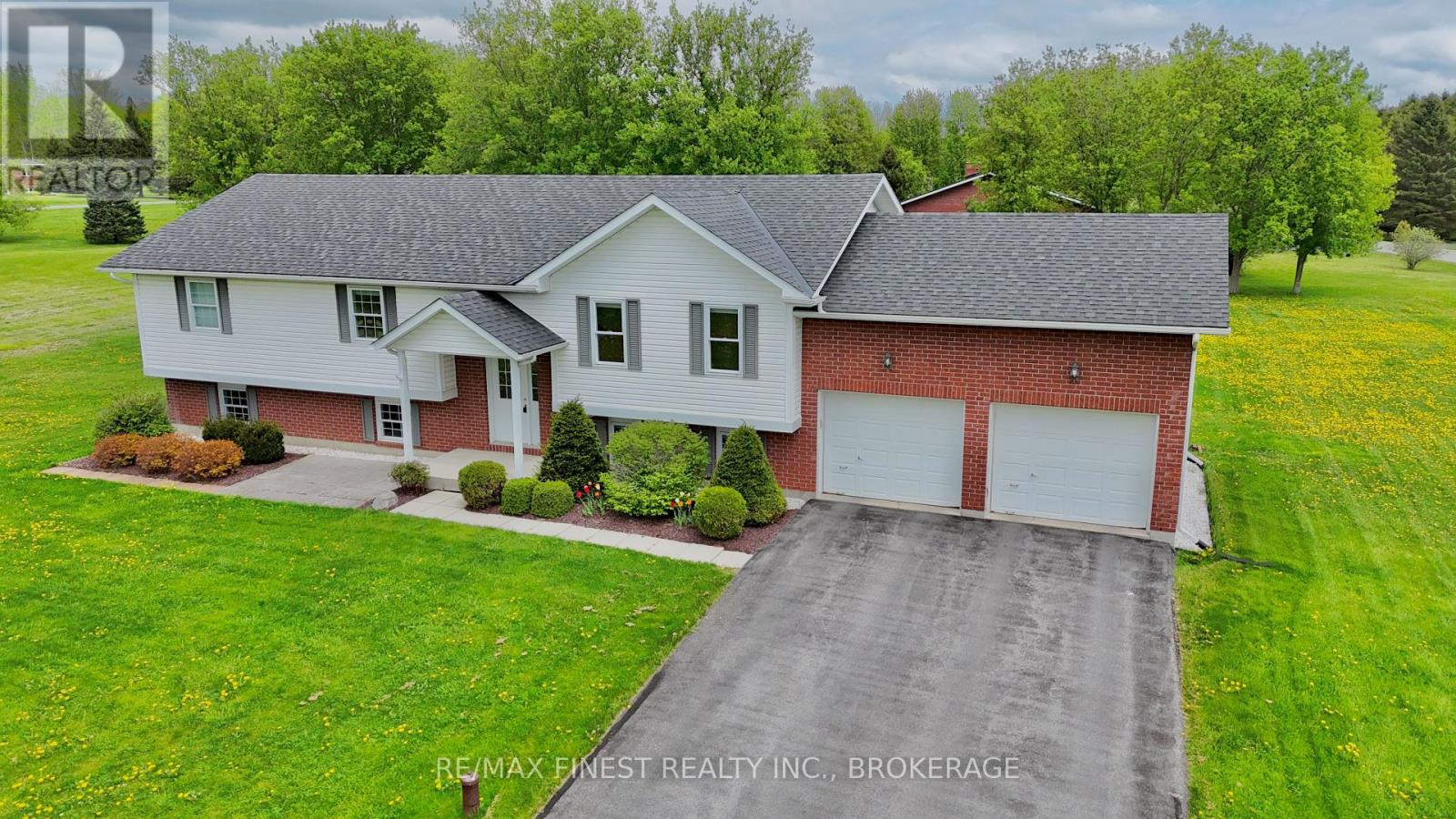 4360 Ashwood Dr, South Frontenac, ON K0H 2T0